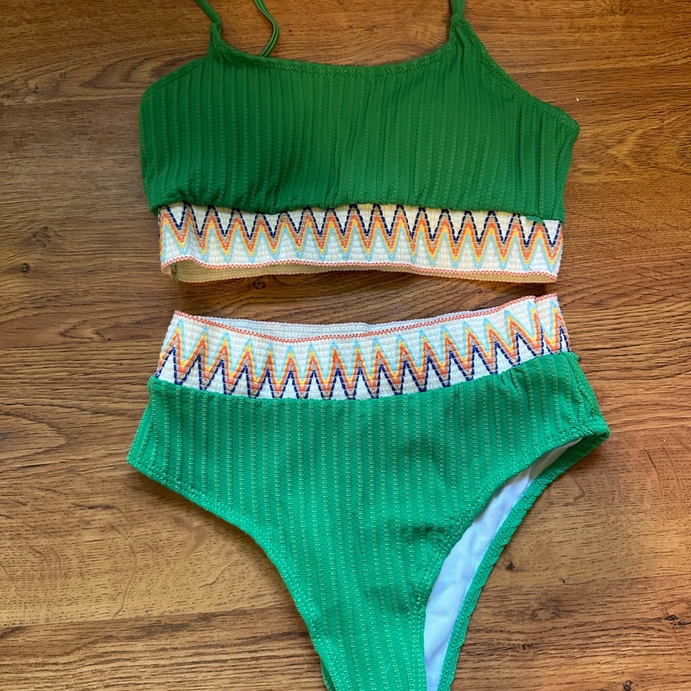 Green Ribbed Bikini Set - Picture 3 of 5